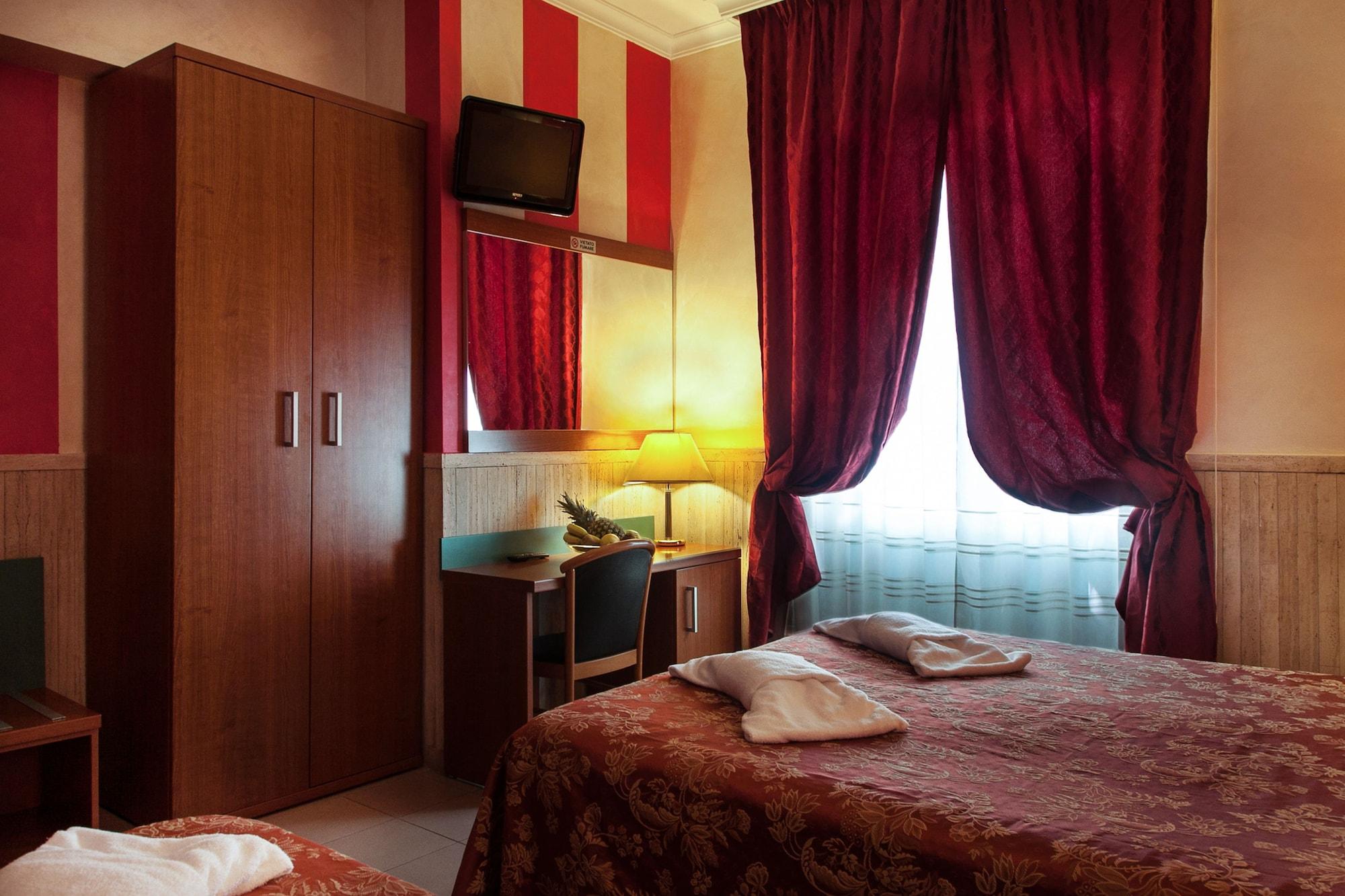 רומא Hotel Pyramid מראה חיצוני תמונה