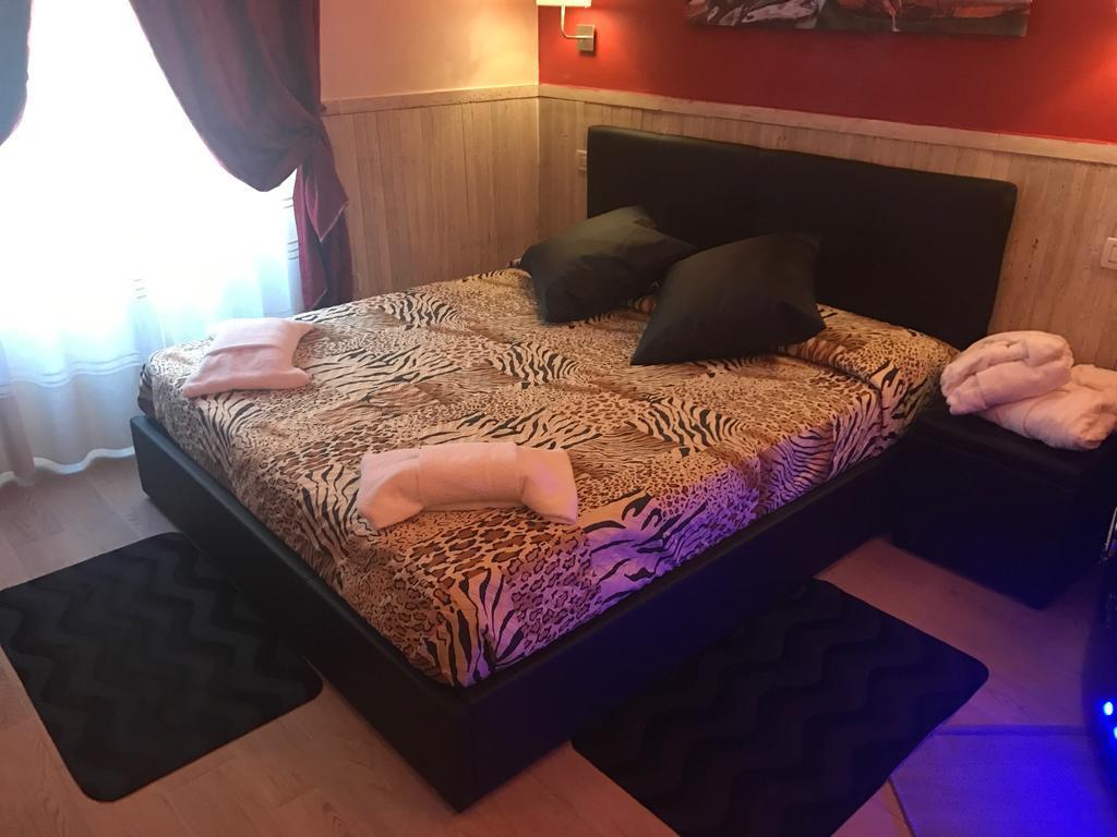רומא Hotel Pyramid מראה חיצוני תמונה