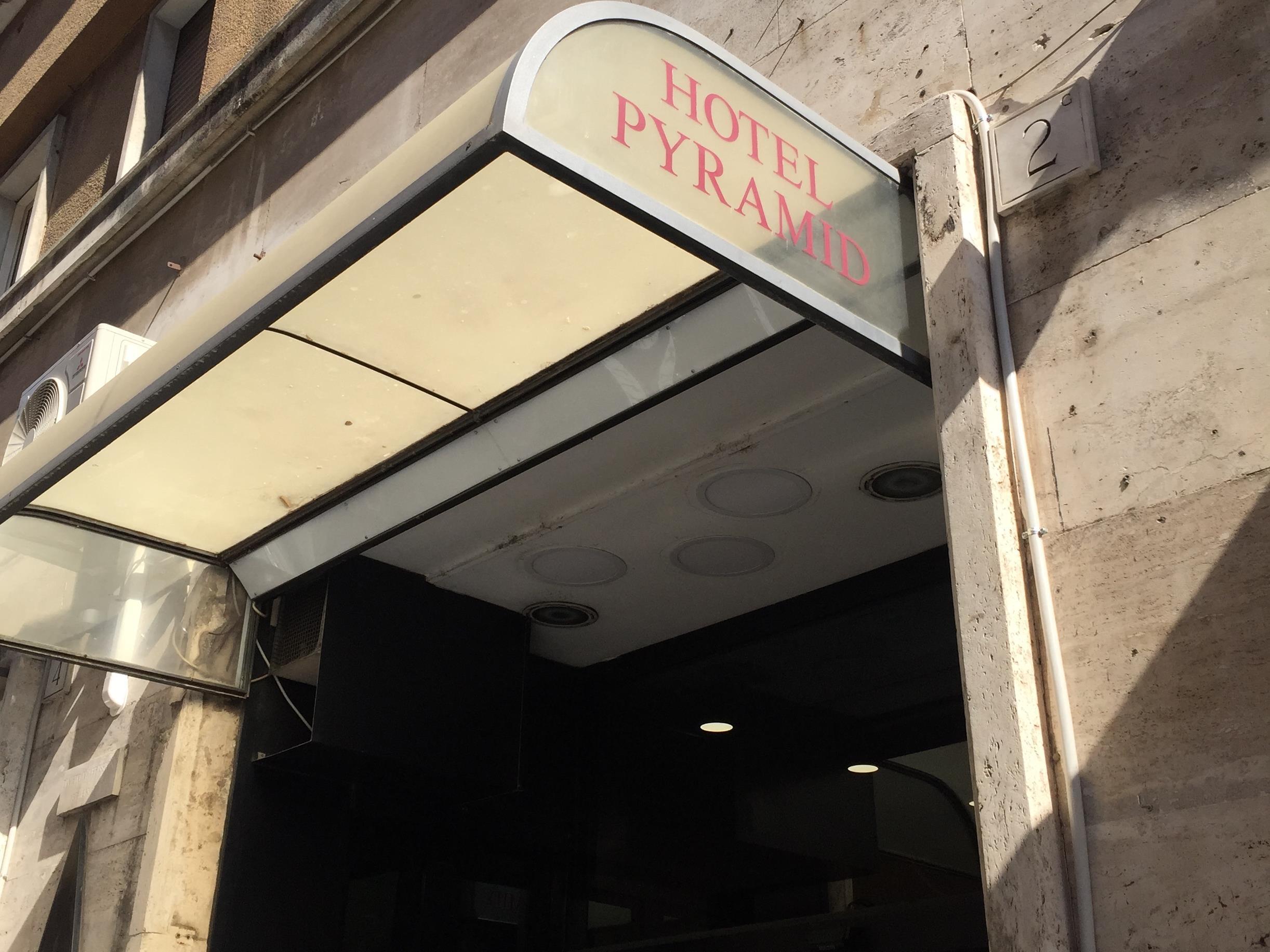 רומא Hotel Pyramid מראה חיצוני תמונה