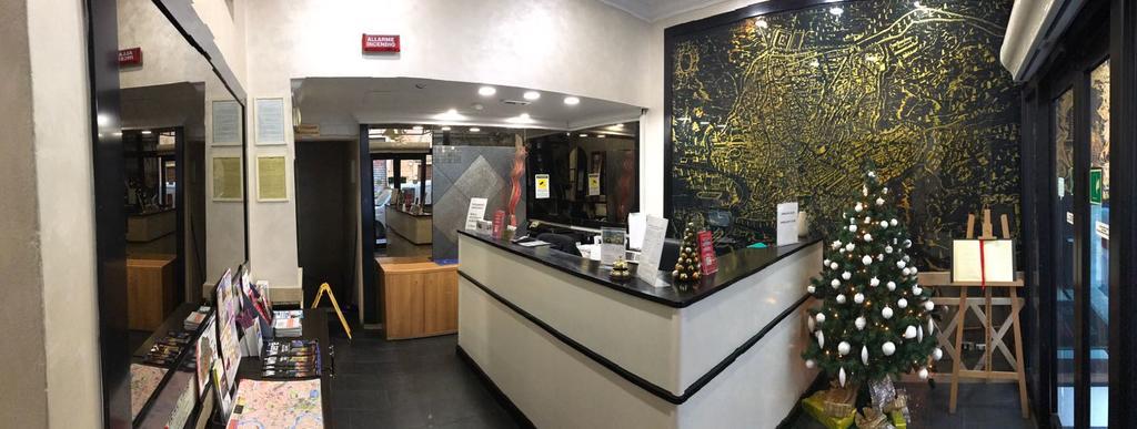 רומא Hotel Pyramid מראה חיצוני תמונה